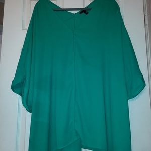 Lane Bryant V Neck blouse 26/28 Green